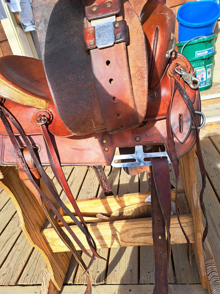 15" Sharon Saare western endurance saddle