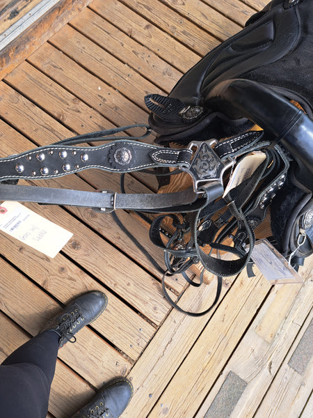 17" Friesian Marketplace Endurance Saddle