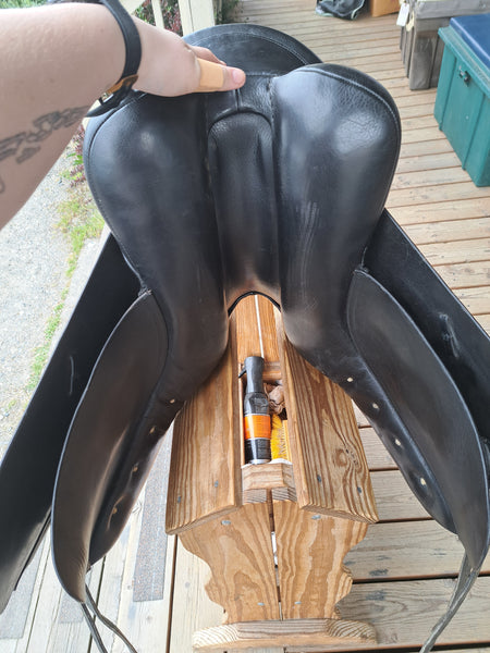 17.5" Klimke Dressage Saddle