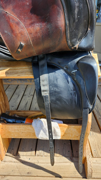 17" Prestige Dressage Saddle