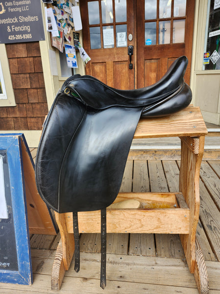18" Hulsebos Dressage Saddle