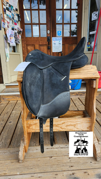 17.5" Wintec Isabell Werth Dressage Saddle - CAIR