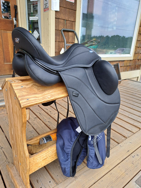 17.5" Connect Diable SB Dressage Saddle