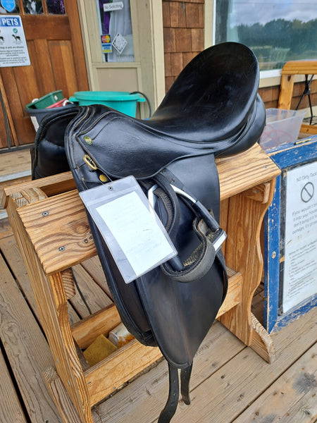 18" HDR Dressage Saddle