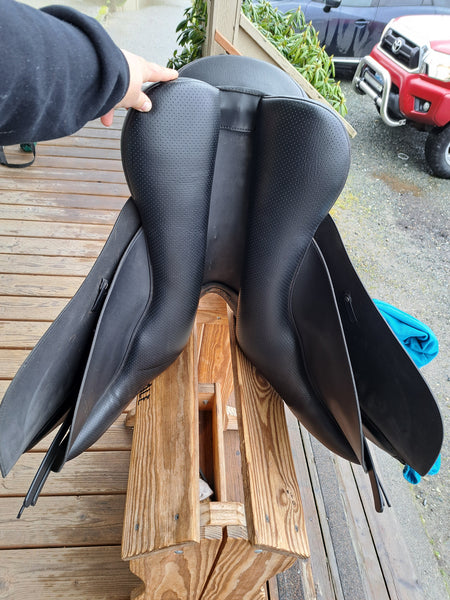 18" Wintec 500 All Purpose Saddle
