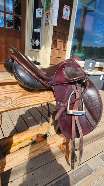 17.5" Stubben Scandica D.L. Dressage