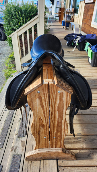 17.5" Karl Niedersuss Symphonie Dressage Saddle