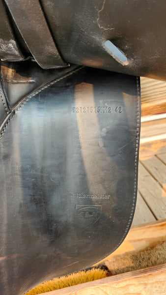 17" Karl Niedersuss Dressage Saddle