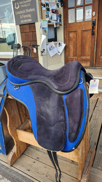 17" Tough 1 Treeless Endurance Saddle (#2)