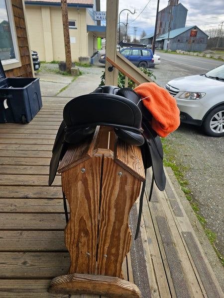 18" HDR Dressage Saddle