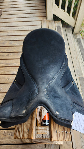 17.5" Wintec Isabell Werth Dressage Saddle - CAIR