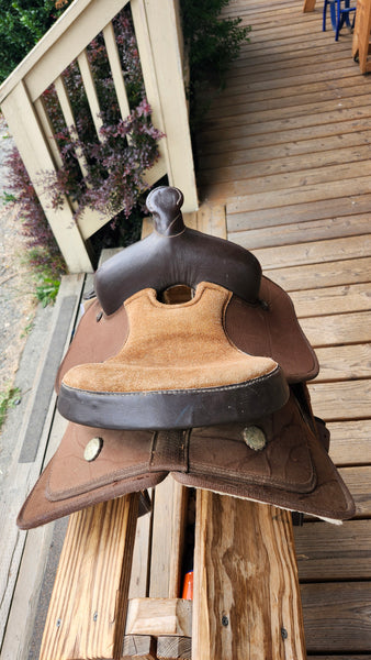 10" King Series Synthetic Western Saddle