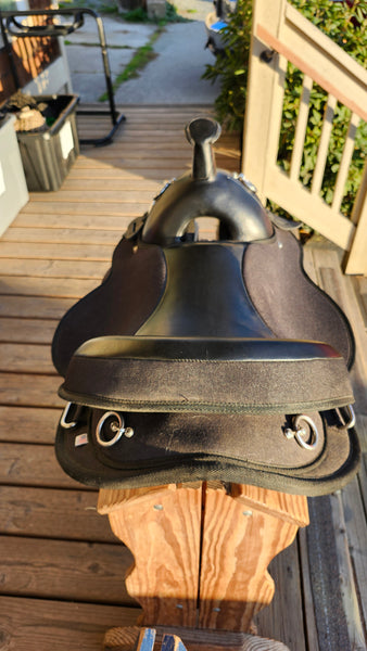 17" Abetta Adjustable Panels Trail Saddle
