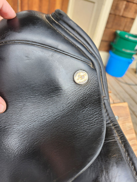 18" Hulsebos Dressage Saddle