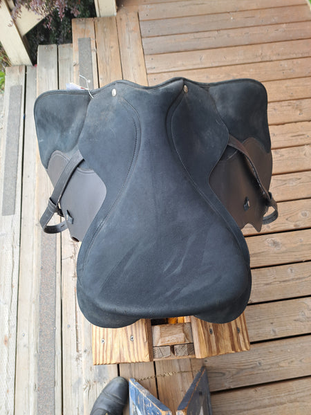 17" Wintec 2000 All Purpose English Saddle