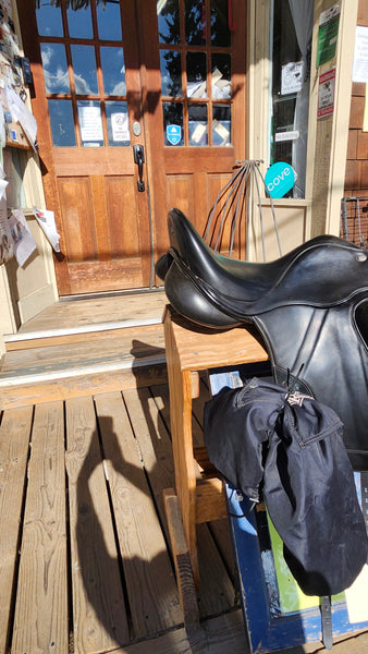 ON TRIAL 17.5" Fairfax MDG Monoflap Dressage saddle