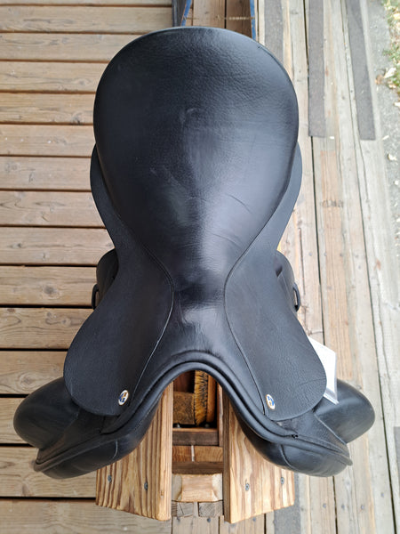 17.5" N2 Cardhu Dressage Saddle