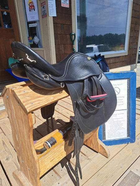 18" Philippe Fontaine Monoflap Endurance Saddle