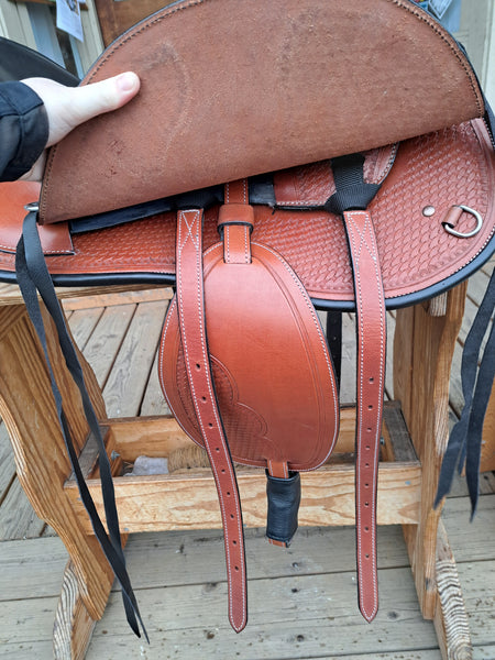 15" Hyperi Scottsdale Endurance Saddle
