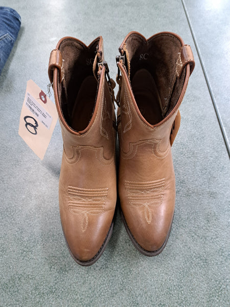 Size 8 Ariat Darlin Ankle Boots