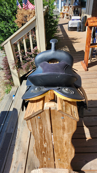 12" Wintec Synthetic Western Saddle