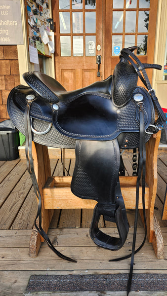 15" Classic Crates Round Skirt Trail Saddle