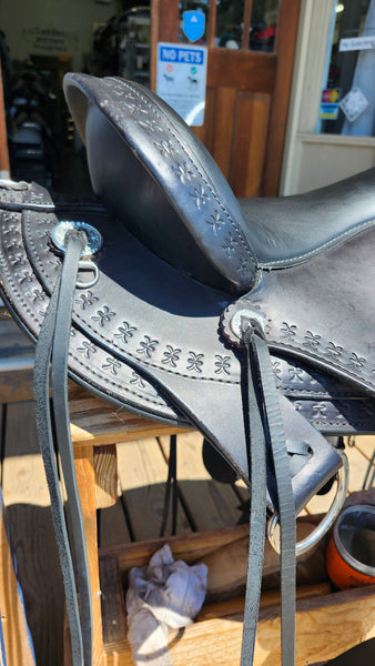 16" Circle Y Alabama Trail Gaiter Western Saddle