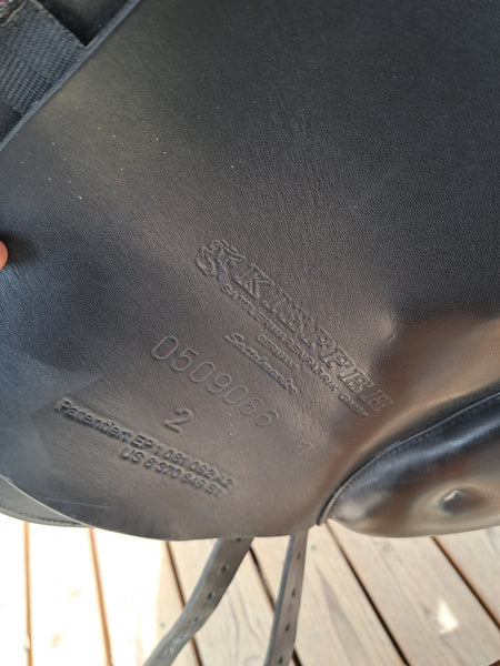 17.5" Kieffer Wall-Street Dressage Saddle