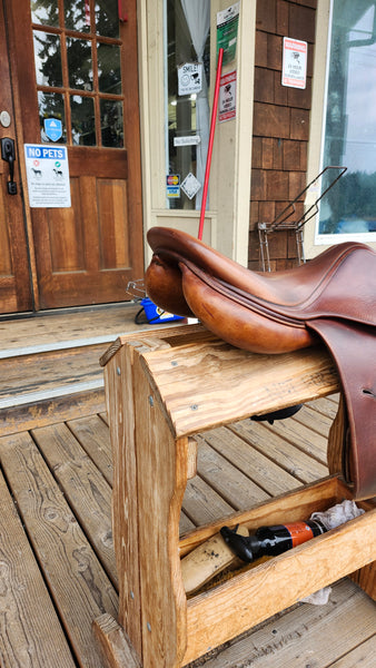 18" Antares Jump Saddle