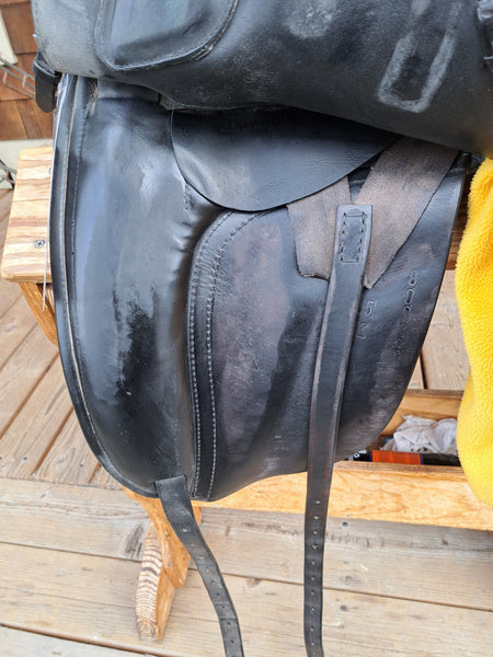 17.5" Revere Custom Dressage Saddle