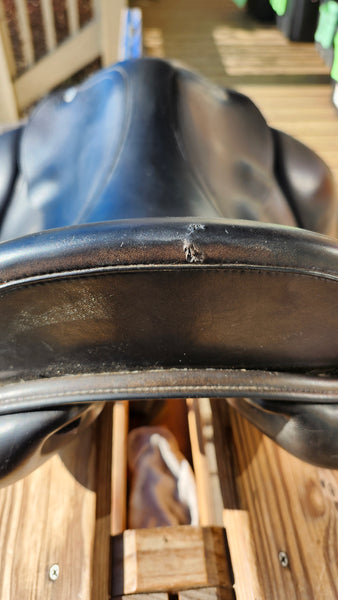 17.5" Equipe Bocelli Monoflap Dressage Saddle