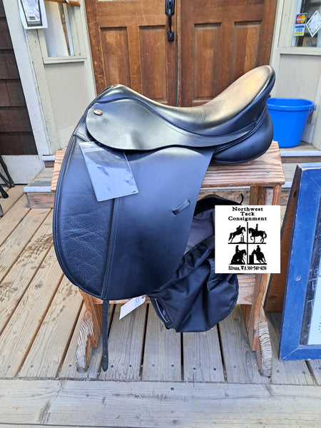 17.5 Kent and Masters Original Dressage saddle