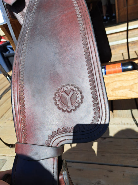 15" Circle Y Omaha Flex2 Western Trail Saddle