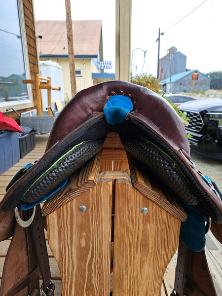 EZ Fit Treeless Saddle