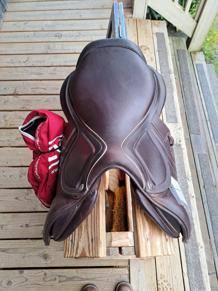 17" CWD SE32 2Gs Jumping Saddle