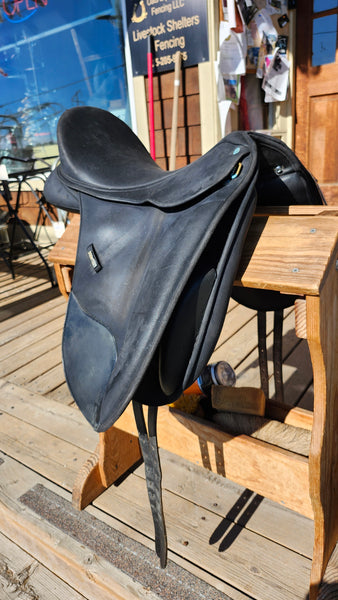 17" Wintec Isabell Werth Dressage Saddle