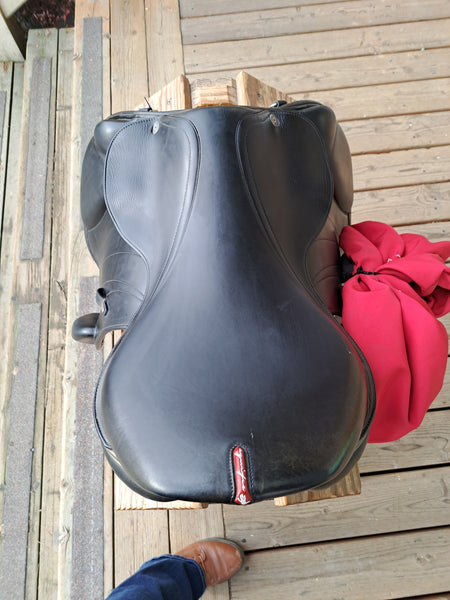 17.5" Equipe Jump EK-26 Saddle