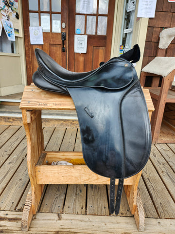 17.5" Bates Caprilli Dressage saddle