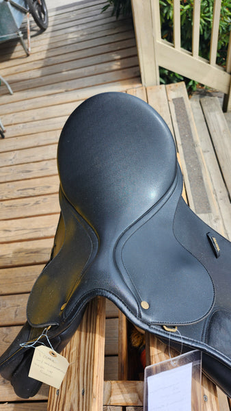 16.5" Wintec All Purpose English Saddle