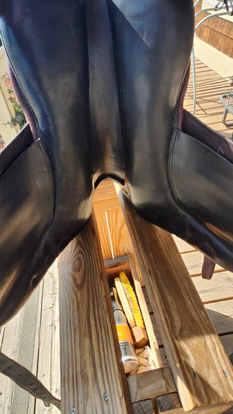 17.5" Stubben Scandica D.L. Dressage