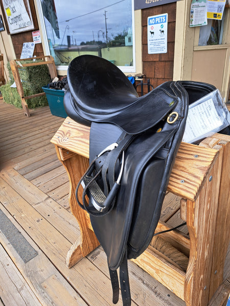 18" HDR Dressage Saddle