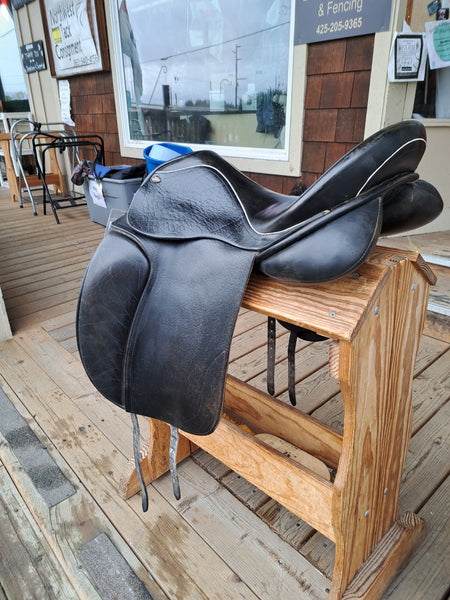18.5" Borne Dressage Saddle