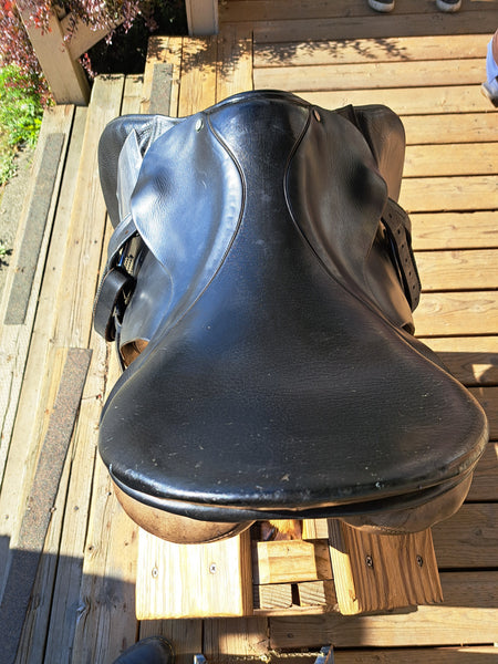 18" Berney Bros Close Contact Saddle