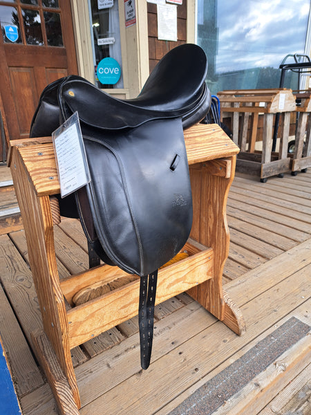 16.5" True Brit Dressage Saddle