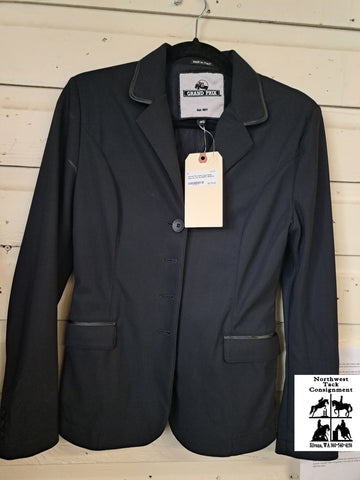Size 40(8) Grand Prix Hunt coat