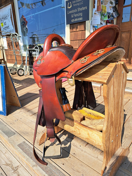 17" Crates Endurance Saddle