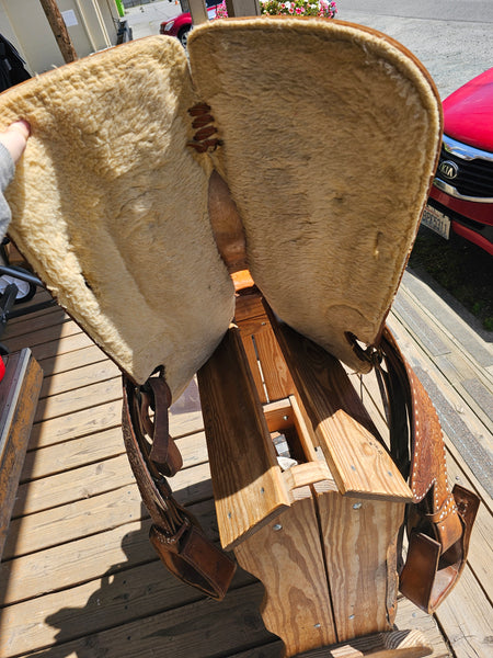 15.5 Simco Western Pleasure Saddle