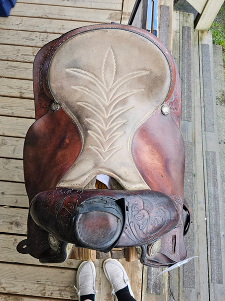 15.5" Hereford Tex Tan Roping Saddle