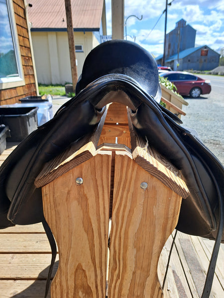17" County Dressage Saddle