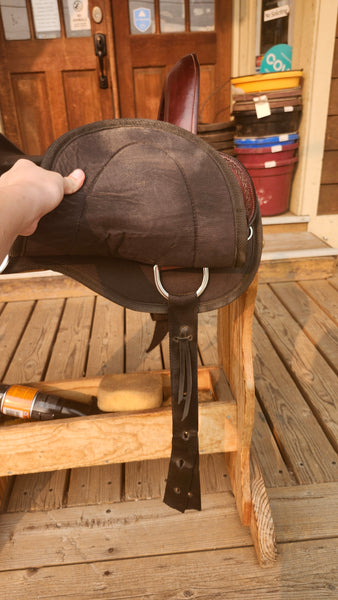 16" Crest Ridge Saddlery Endurance Saddle